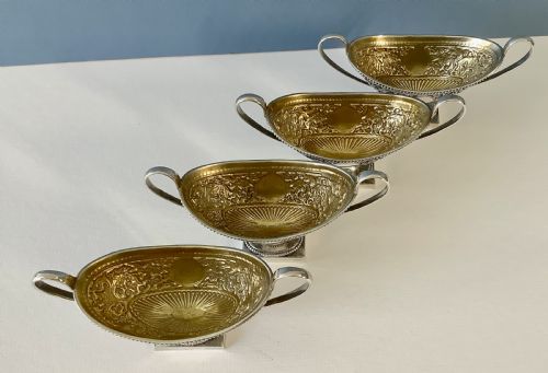 SET OF FOUR ANTIQUE SOLID SILVER PEDESTAL SALTS 1878 - ADDITIONAL PHOTO 3
