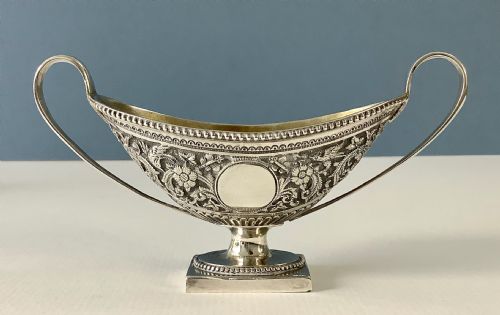 SET OF FOUR ANTIQUE SOLID SILVER PEDESTAL SALTS 1878 - ADDITIONAL PHOTO 5
