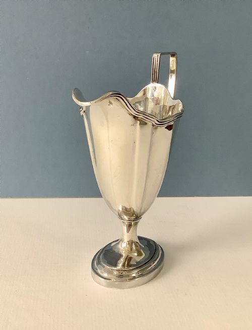 ANTIQUE EDWARDIAN SOLID SILVER JUG - ADDITIONAL PHOTO 1