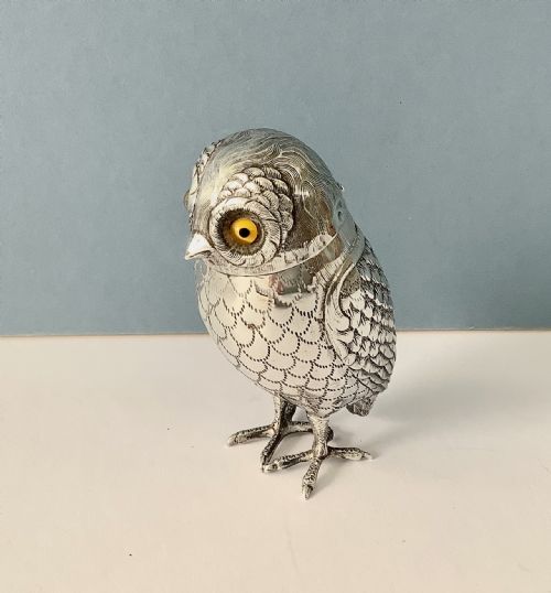 unusual antique solid silver owl pepper victorian - CATEGORY: ANTIQUE SILVER - DATED VICTORIAN
