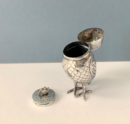 UNUSUAL ANTIQUE SOLID SILVER OWL PEPPER VICTORIAN - ADDITIONAL PHOTO 3
