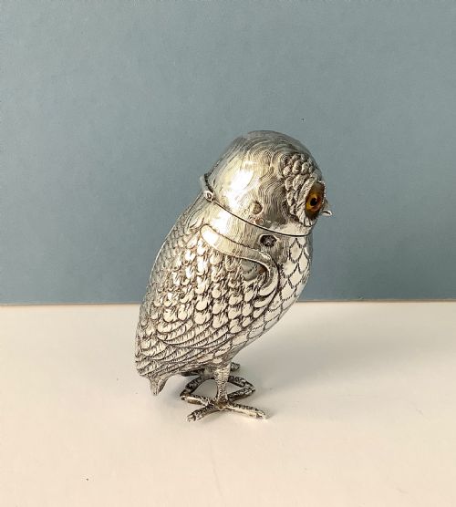 UNUSUAL ANTIQUE SOLID SILVER OWL PEPPER VICTORIAN - ADDITIONAL PHOTO 5