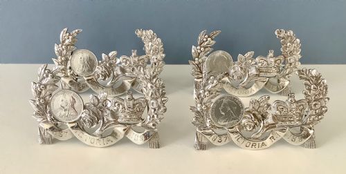 ROYAL JUBILEE SET OF 4 ANTIQUE SILVER MENU HOLDERS - ADDITIONAL PHOTO 3