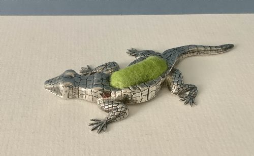 ANTIQUE SILVER PIN CUSHION LIZARD - ADDITIONAL PHOTO 1