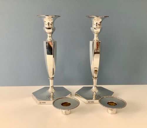 PAIR OF ELEGANT SILVER CANDLESTICKS - ADDITIONAL PHOTO 4