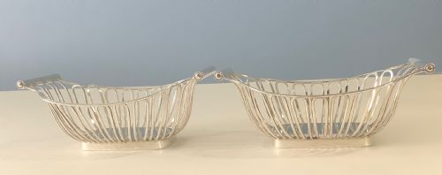 PAIR OF ANTIQUE SILVER BASKETS - ADDITIONAL PHOTO 3