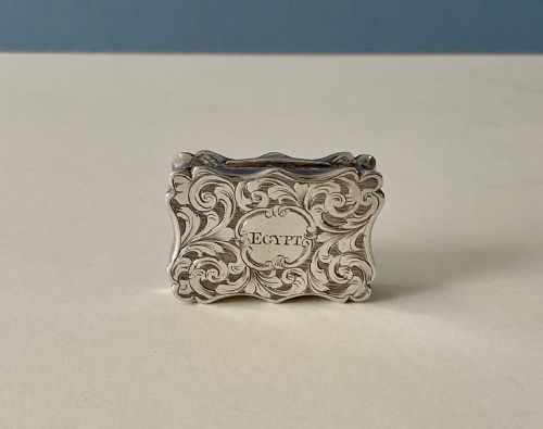 ANTIQUE SILVER CASTLE TOP VINAIGRETTE - ADDITIONAL PHOTO 2