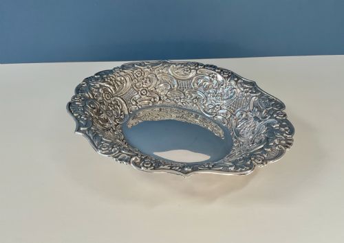 LARGE ANTIQUE EDWARDIAN SOLID SILVER DISH - ADDITIONAL PHOTO 1