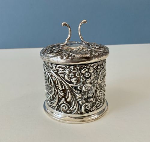 ANTIQUE EDWARDIAN SILVER STRING OR TWINE BOX