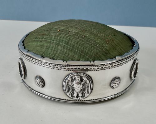 ARTIFICER'S GUILD ANTIQUE SILVER HAT PIN CUSHION STAND - ADDITIONAL PHOTO 3