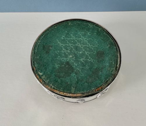 ARTIFICER'S GUILD ANTIQUE SILVER HAT PIN CUSHION STAND - ADDITIONAL PHOTO 4