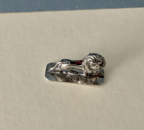 MINIATURE ANTIQUE SILVER PIN CUSHION LION - ADDITIONAL PHOTO 5