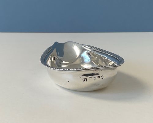 ANTIQUE SILVER GEORGIAN PAP BOAT - ADDITIONAL PHOTO 4