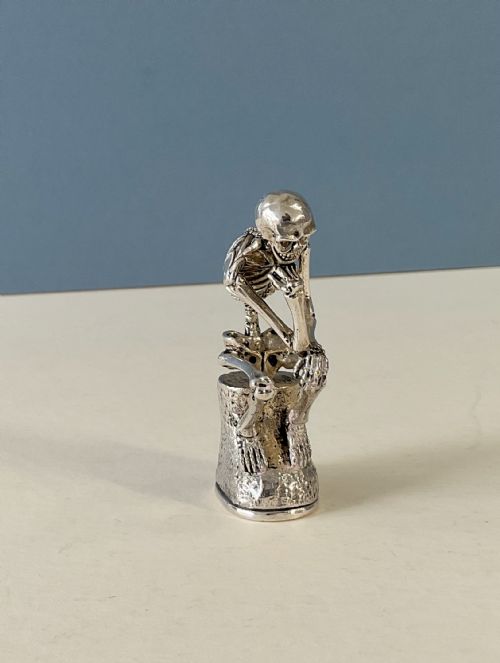 ANTIQUE SILVER MEMENTO MORI SKELETON VESTA - ADDITIONAL PHOTO 4