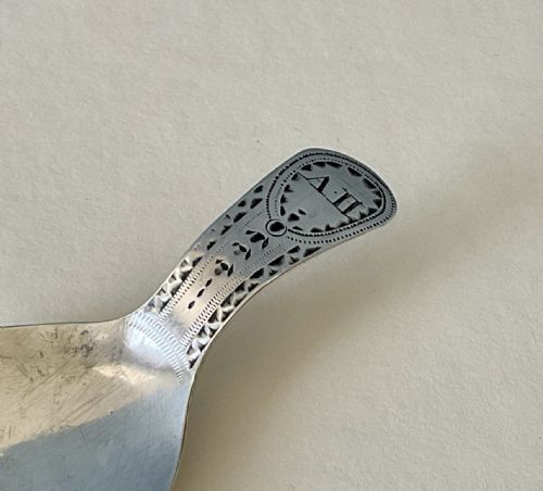 ANTIQUE SILVER GEORGIAN CADDY SPOON - ADDITIONAL PHOTO 2