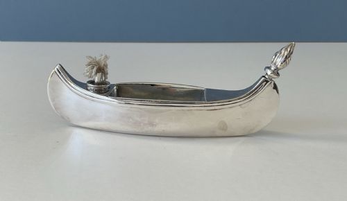 ANTIQUE SILVER NOVELTY TABLE LIGHTER CANOE - ADDITIONAL PHOTO 4