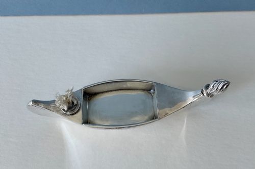 ANTIQUE SILVER NOVELTY TABLE LIGHTER CANOE - ADDITIONAL PHOTO 5