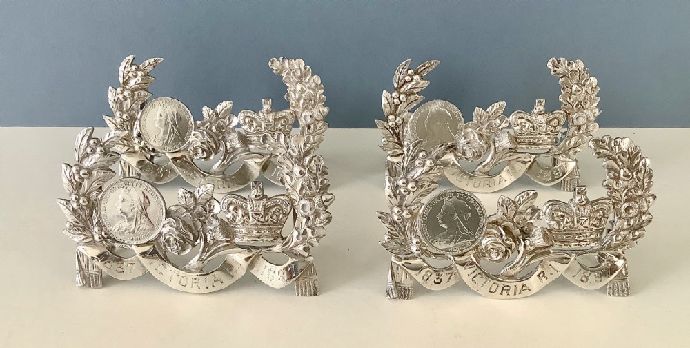 Royal Jubilee Set of 4 Antique Silver Menu Holders View IV