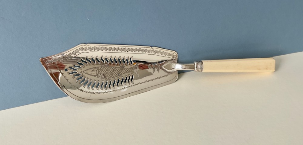 Antique Georgian Silver Fish Slice View III