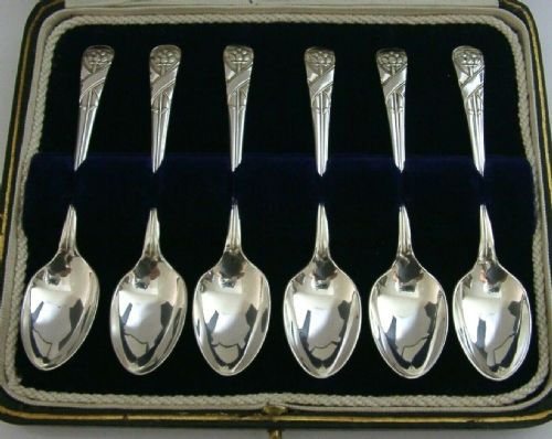 Six Beautiful English Solid Sterling Silver Arts & Crafts Spoons Cased 1917 Antique