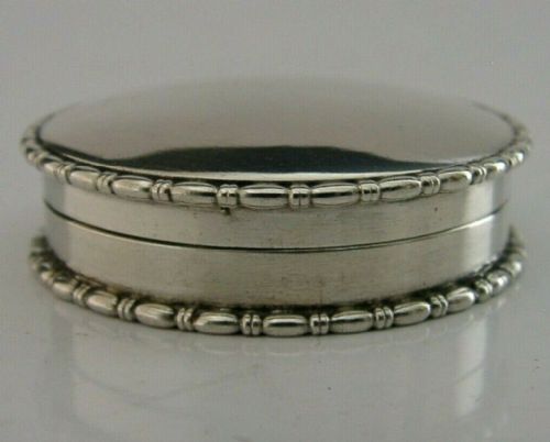 Pretty English Solid Sterling Silver Pill Box 1911 Antique