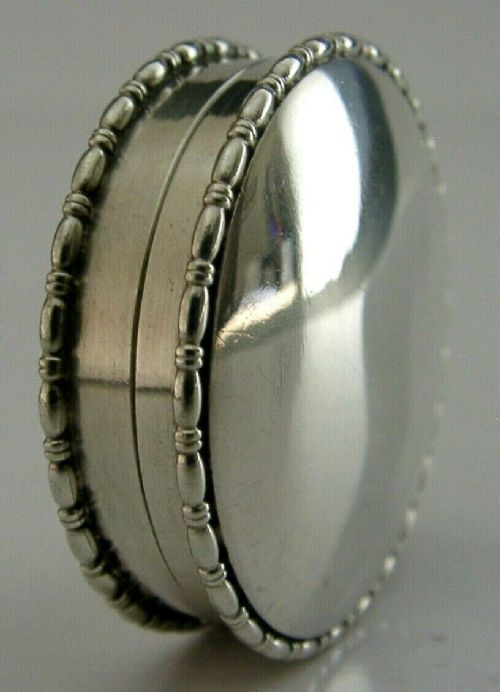 fig 1. PRETTY ENGLISH SOLID STERLING SILVER PILL BOX 1911 ANTIQUE