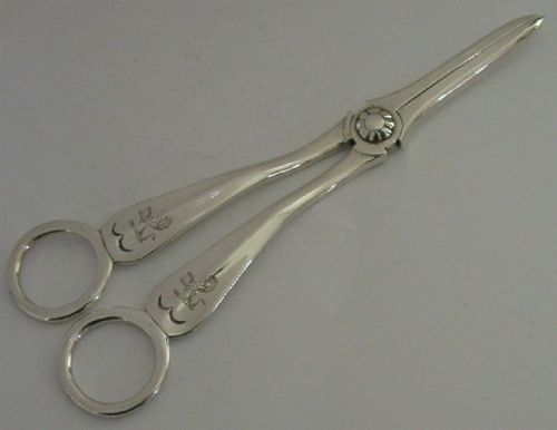 Lion Crested Victorian English Sterling Silver Grape Scissors Shears 1876 88g