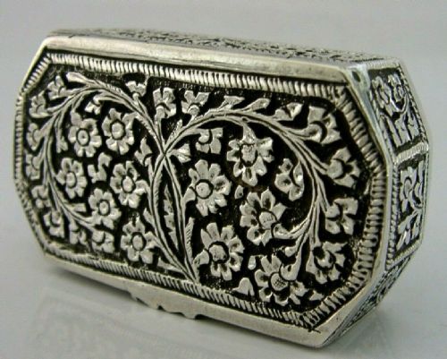 Very Beautiful Indian Solid Silver Snuff Pill Box C1900 Antique 42g