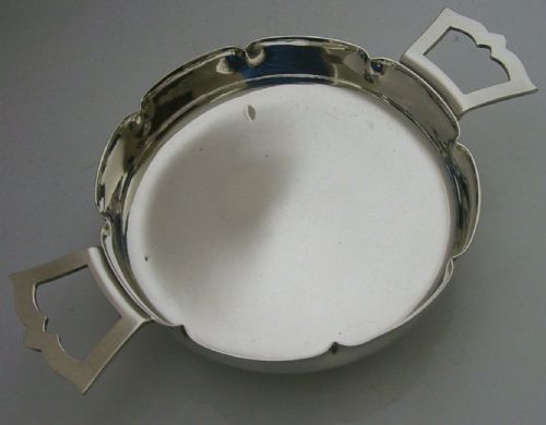 Rare R E Stone Sterling Silver Arts & Crafts Whisky Cup Quaich Bowl 1962 120g