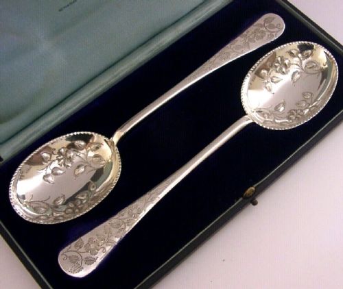 Superb 166g English Solid Sterling Silver Serving Spoons 1903 Cased Edwardian