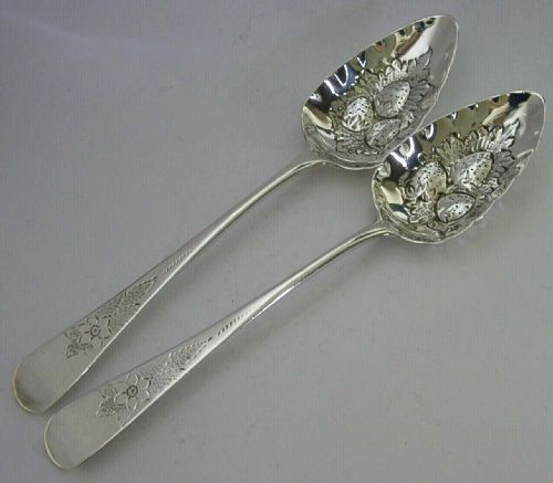 Georgian Sterling Silver Berry Strawberries Serving Spoons 1802 Antique 112g