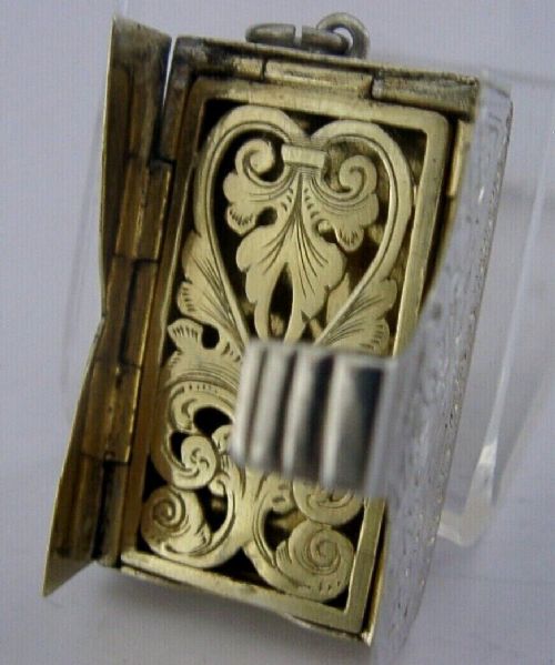 Rare Solid Sterling Silver Satchel Vinaigrette Box C1850 Antique