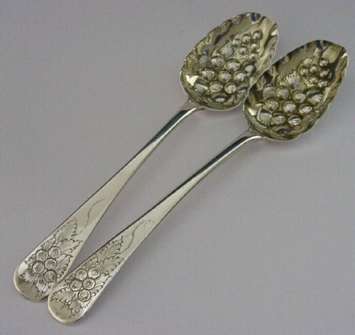 Pair of English Georgian Sterling Silver Berry Serving Spoons 1818 Antique 110g