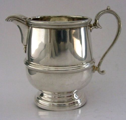 Heavy Beautiful Art Deco Solid Sterling Silver English Cream Jug 1947 100g