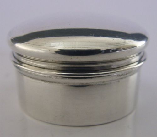 Quality English Solid Sterling Silver Pill Box 1919 Antique