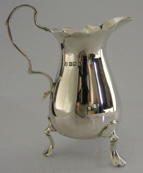 Beautiful English Antique Solid Sterling Silver Cream Jug 1919 Mint