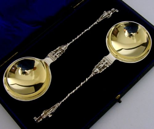 Pair of Edwardian Chester Sterling Silver Apostle Serving Spoons 1909 Antique Cased