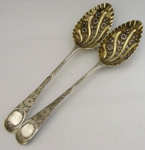 BEAUTIFUL PAIR OF GEORGIAN SOLID STERLING SILVER BERRY SERVING SPOONS 1813 ANTIQUE 140g