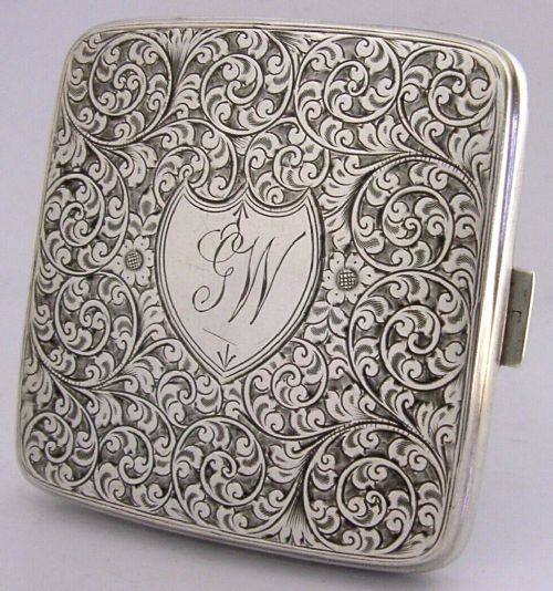 BEAUTIFUL ENGLISH ANTIQUE STERLING SILVER CIGARETTE CASE 1922 CHESTER 108g