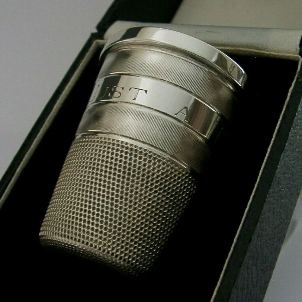 CASED ENGLISH SOLID STERLING SILVER LARGE THIMBLE TOT SHOT CUP MEASURE 1969