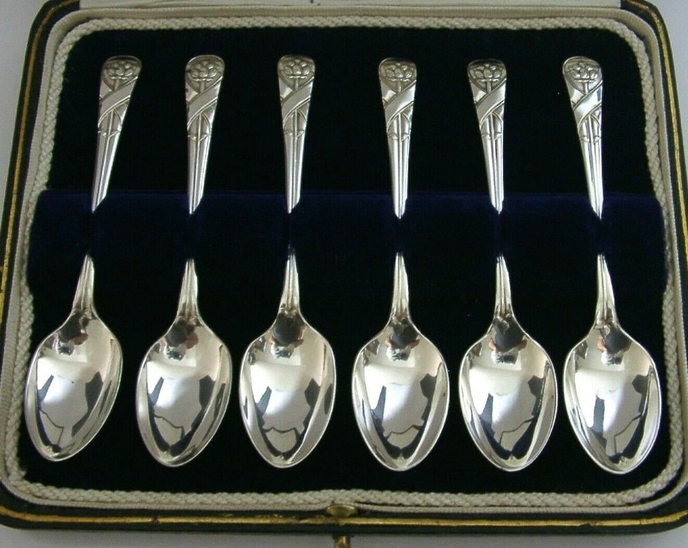 SIX BEAUTIFUL ENGLISH SOLID STERLING SILVER ARTS & CRAFTS SPOONS CASED 1917 ANTIQUE
