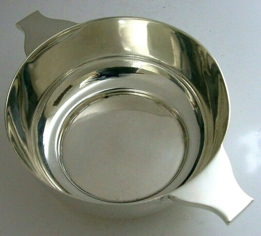 MINT ENGLISH SOLID STERLING SILVER WHISKY CUP QUAICH 1921 ANTIQUE 122g