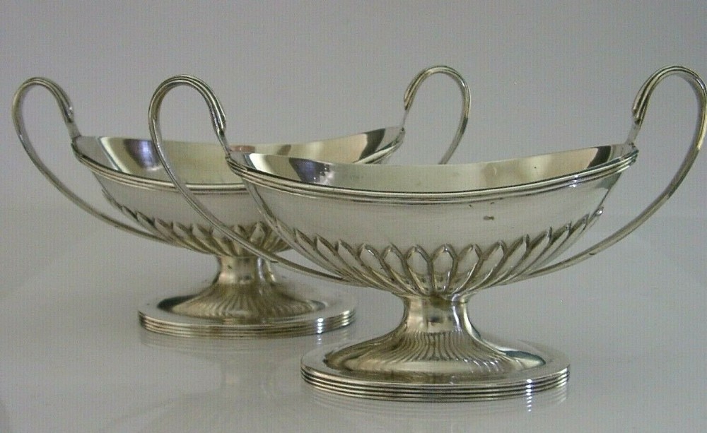 LARGE 170g STERLING SILVER TABLE SALT CELLARS or SWEETMEAT DISHES 1884 ANTIQUE