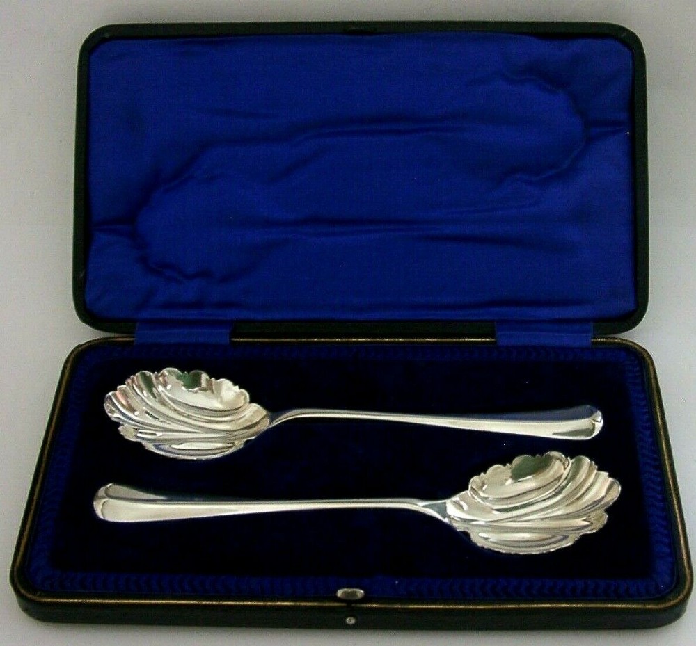 PAIR OF STERLING SILVER ART NOUVEAU SERVING SPOONS CASED 1919 ANTIQUE HEAVY 132g