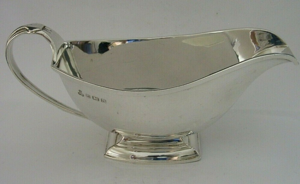 STUNNING ART DECO ENGLISH STERLING SILVER SAUCE GRAVY BOAT 1938 ANTIQUE 146g