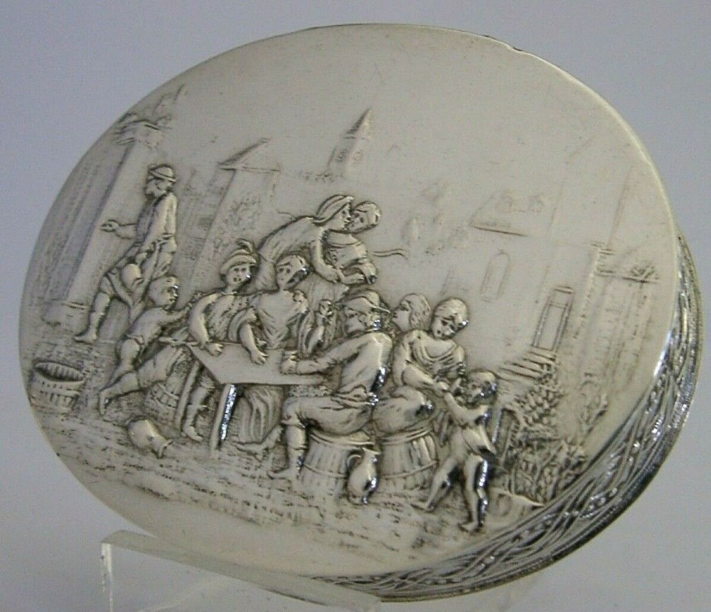 TOP QUALITY DUTCH SOLID SILVER SNUFF TRINKET BOX c1920 3 inch 55g