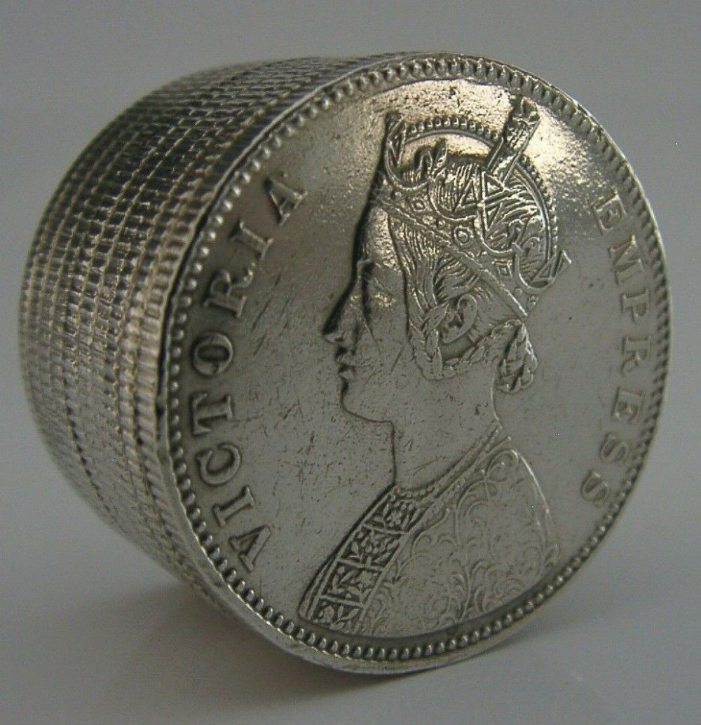 NOVELTY INDIAN SOLID STERLING SILVER RUPEE COIN STACK BOX c1900 ANTIQUE 42g