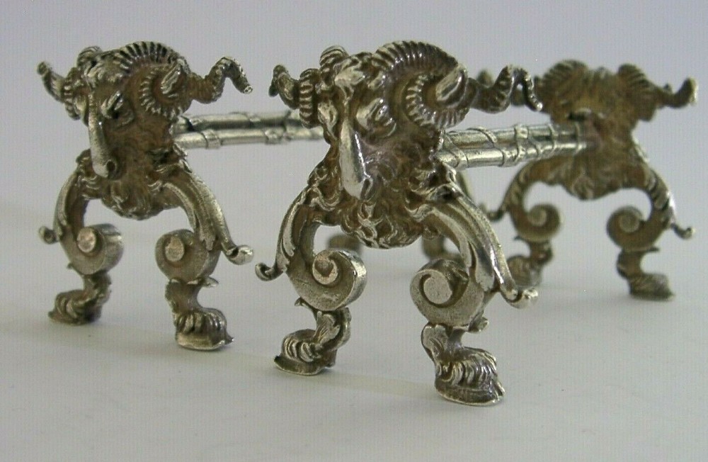 THE BEST FRENCH CAST SOLID SILVER RAM SHEEP CUTLERY KNIFE RESTS c1900 ANTIQUE 166g