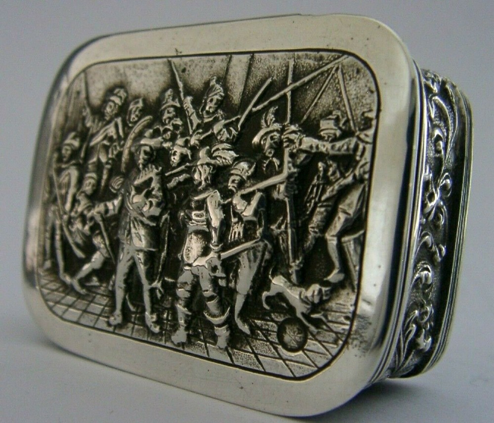 TOP QUALITY DUTCH SOLID SILVER SNUFF TRINKET BOX 1923 2 inch 40g