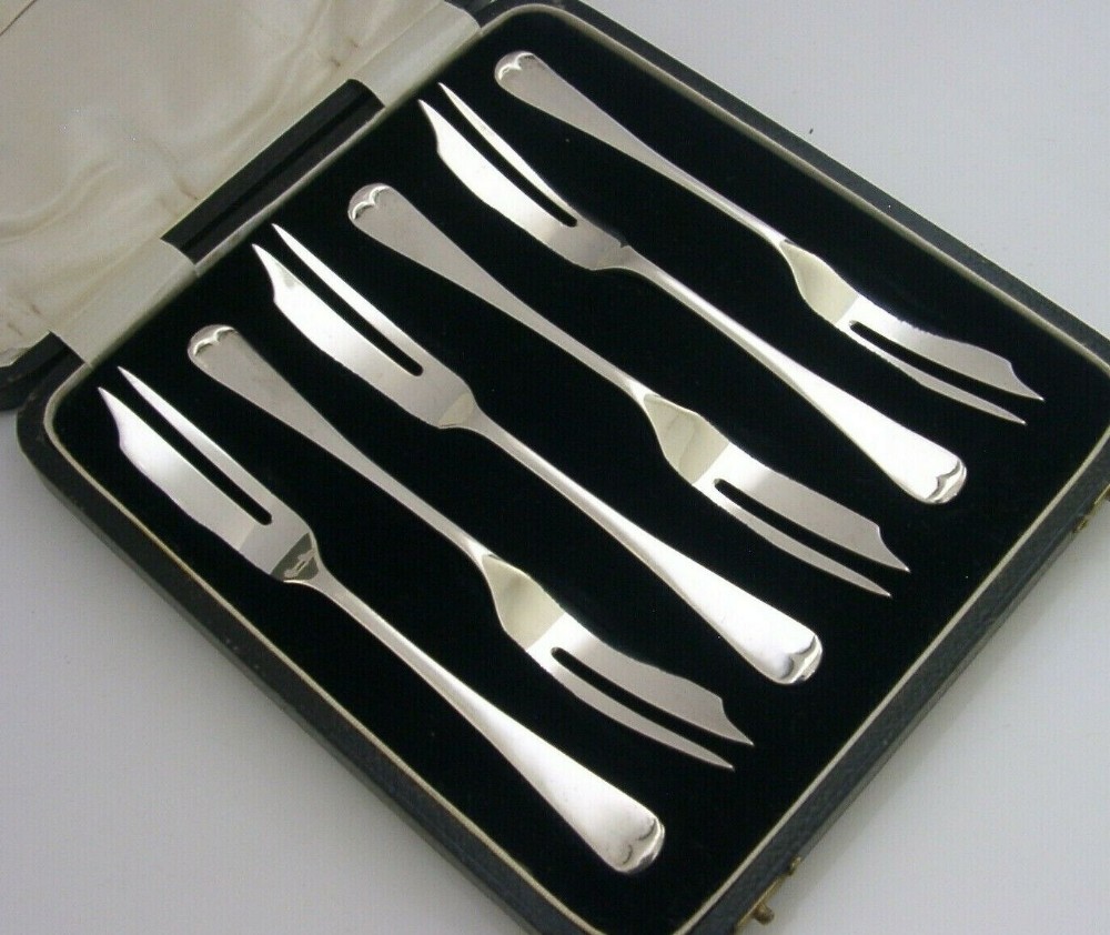 SIX ENGLISH SOLID STERLING SILVER CAKE PASTRY FORKS 1928 CASED ART DECO